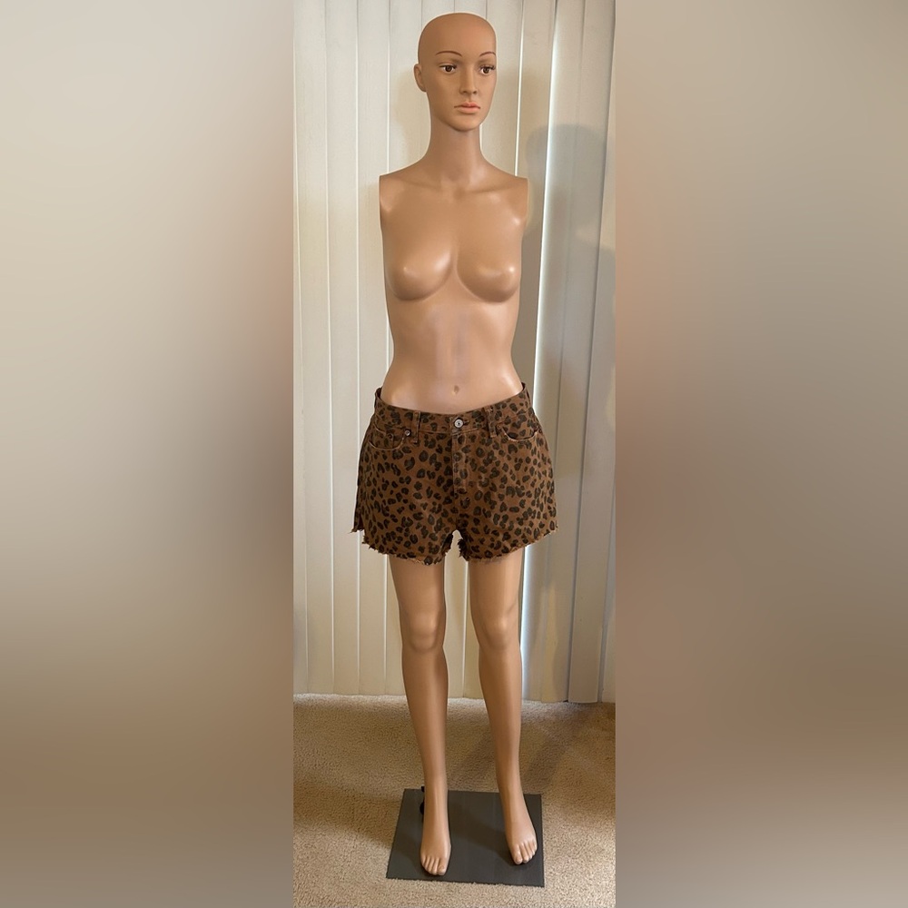 Abercrombie & Fitch Shorts | Abercrombie Leopard Print Shorts |Size 30